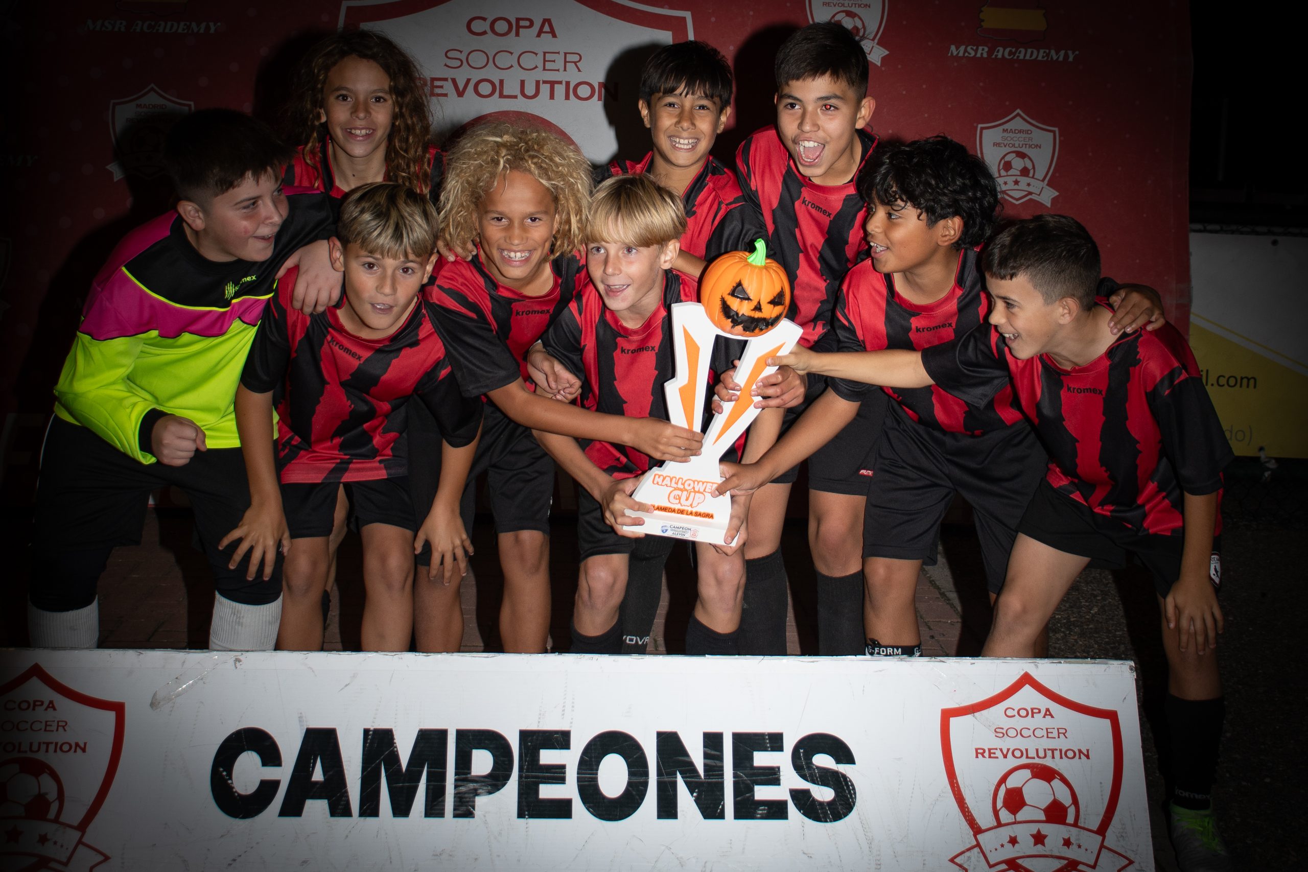 _DSC5010 https://madridsoccerrevolution.com/wp-content/uploads/2025/11/DSC5010-scaled.jpg